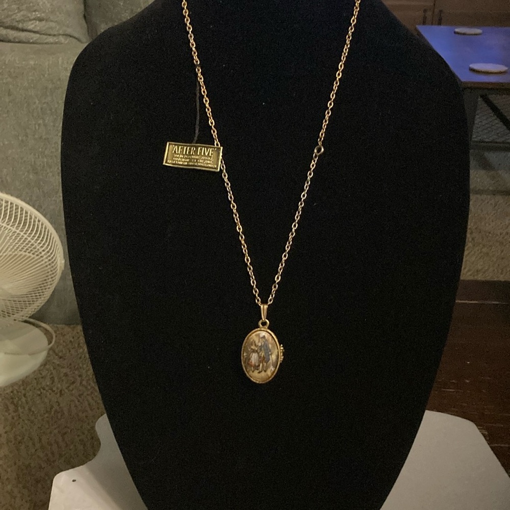 Vintage After Five perfume (empty)Gold Locket Necklace. Beautiful Victorian look